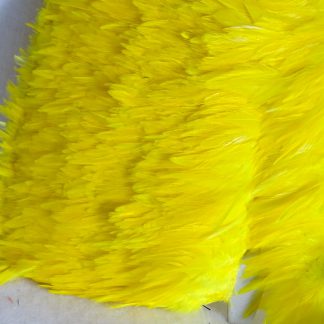 gele verenfrange croupeveertjes voor versiering