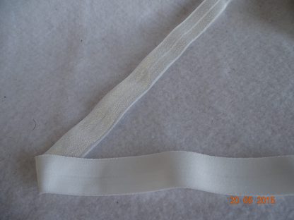 elastisch afbiesband voor afwerking in wit