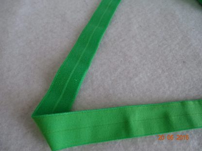 elastisch afbiesband voor afwerking in groen