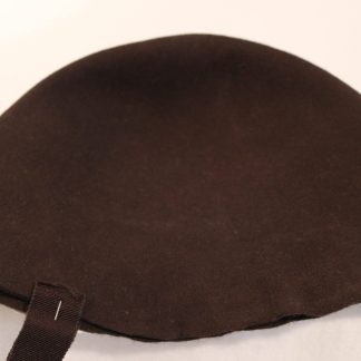 wolvilt cloche ( cone) in donker bruin voor hoed