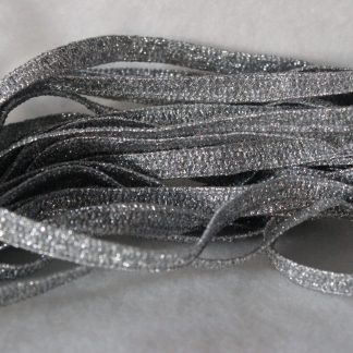 Glinsterbandstro zilver voor een hoed, fascinator of afwerking