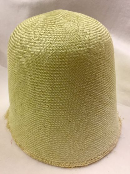 zacht gele parasisal cloche (cone) voor zomer hoed