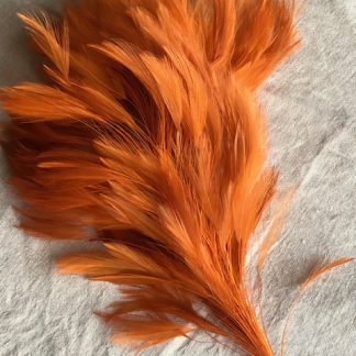 verenpluim op ijzerdraad oranje voor versiering hoed of fascinator