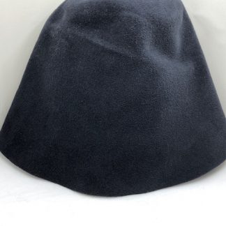 Navy blauwe velour cloche ( cone ) voor kleine hoed