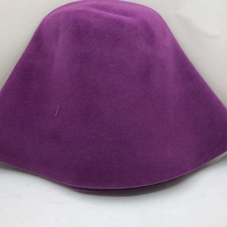 paarse velour cloche ( cone ) voor kleine hoed