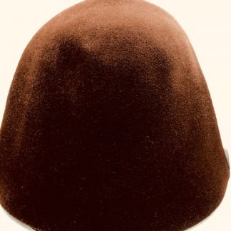 bruine velour cloche (cone) voor kleine hoed