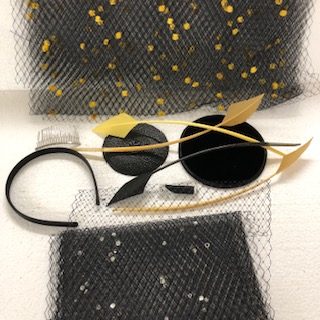 DIY pakket voor 2 fascinators in zwart met geel