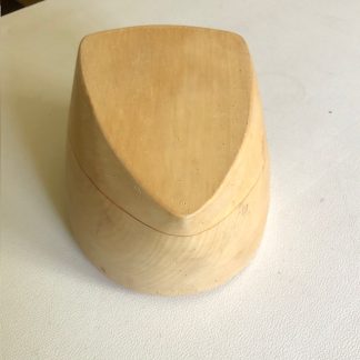 Hoedenbol met platte bovenkant in druppelvorm