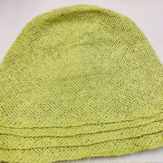 Licht groene papieren cloche voor het maken van een zomerhoed
