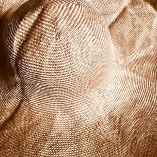 Grote huidskleur-beige parasisal cappelline voor prachtige zomerhoed