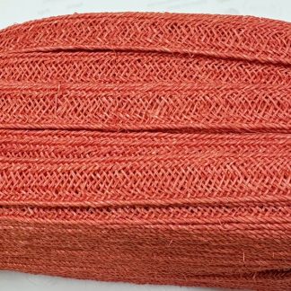 sisalbandstro koraalrood voor het naaien van een zomeroed